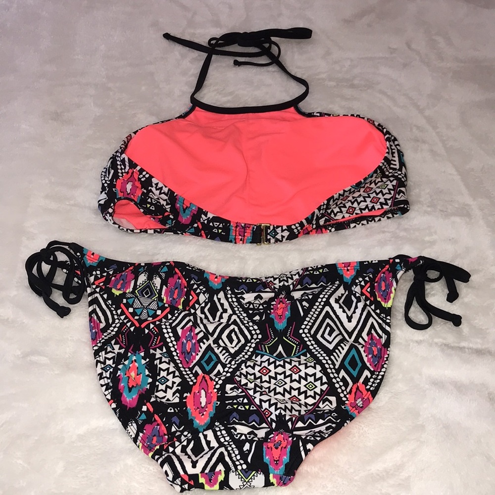 🆕 Beautiful multi color bikini - Picture 4 of 8